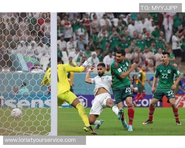 卡塔尔世界杯赛场上的精彩瞬间与历史性突破带来的全球影响与反思